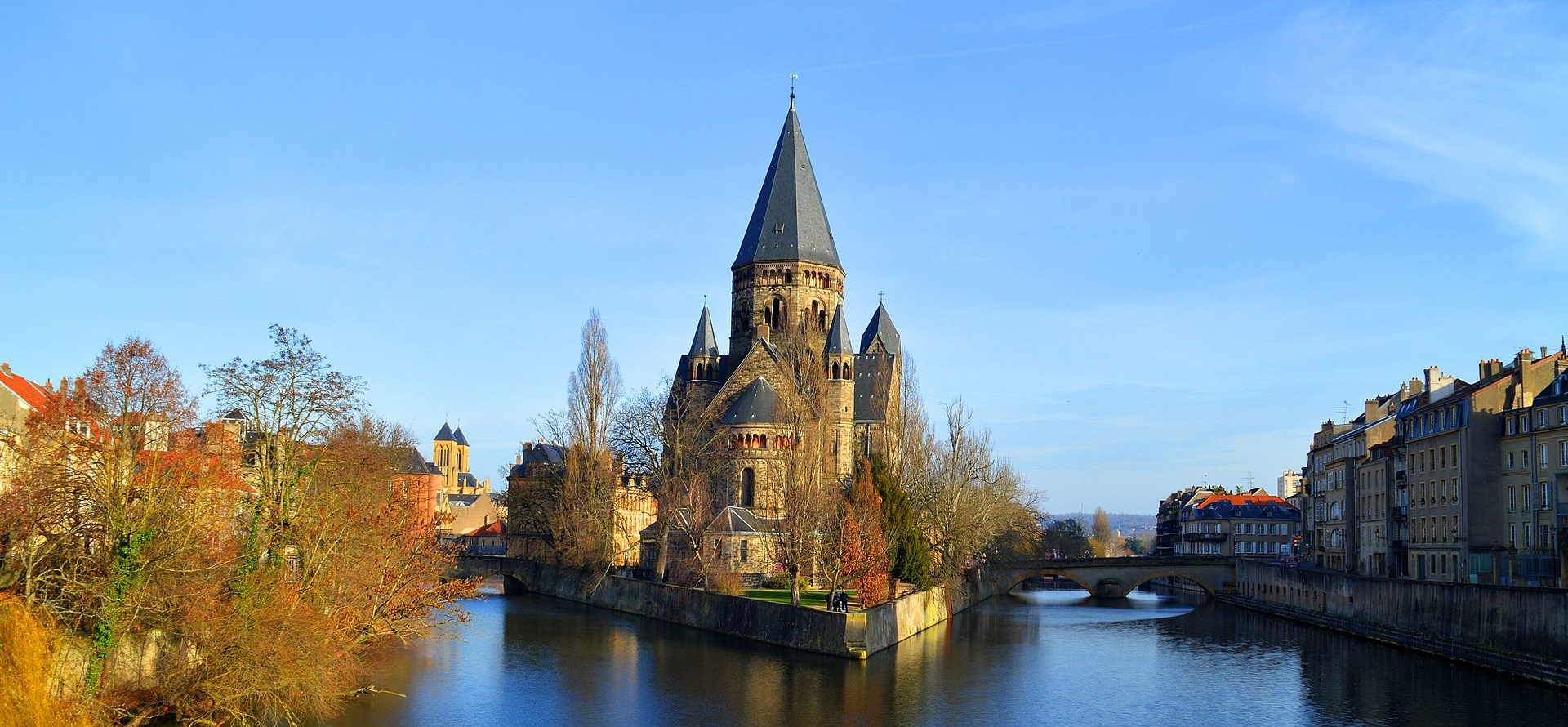 Taxi Metz - Réserver un taxi à Metz au 06 44 79 68 51